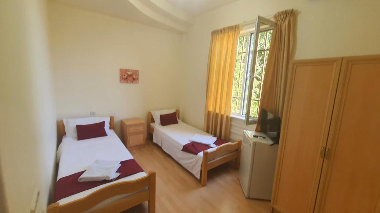 Kesabella Touristic House Bed and Breakfast P'arak'ar Exteriör bild